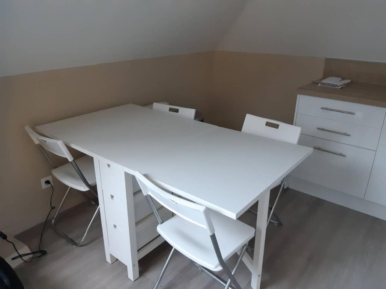 Elbeuf F2 Sweet Home Combles Netflix Wifi Экстерьер фото